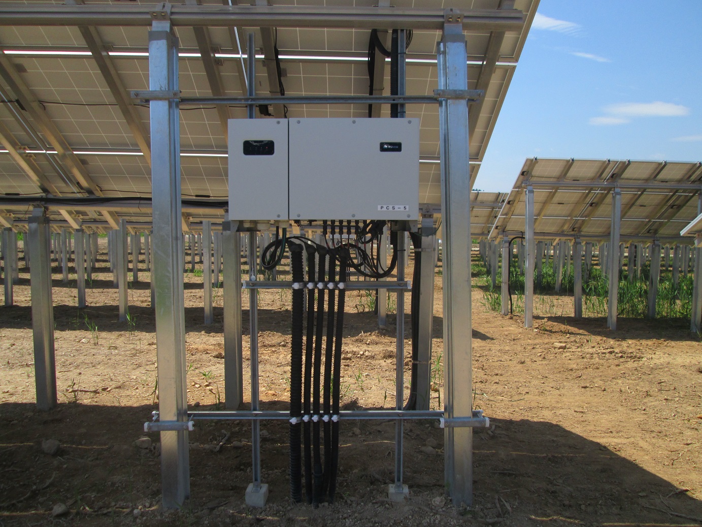 山形最上太陽光発電設備設置工事3