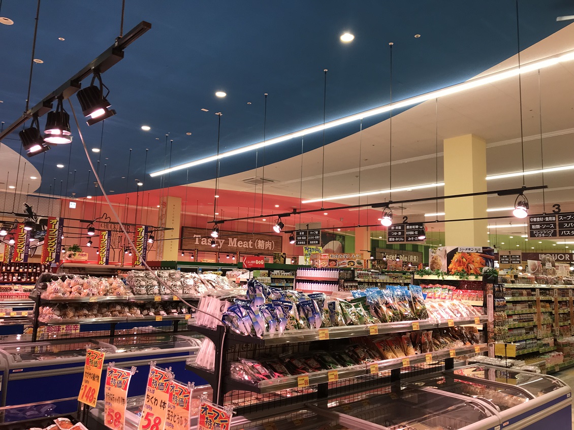 Ｅ食料品スーパー様 新築工事　電気設備工事3